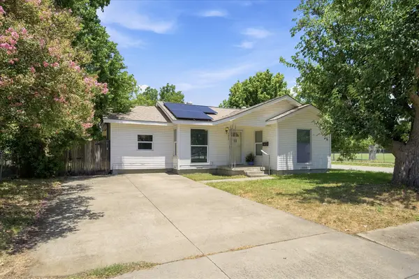 1662 Birch Street, Grand Prairie, TX 75050