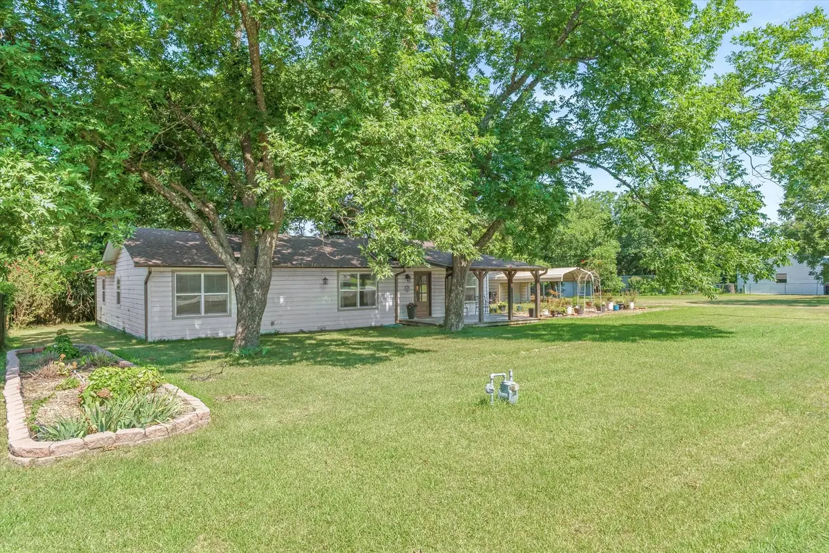 603 N 4th Street, Wills Point, TX 75169 - #1
