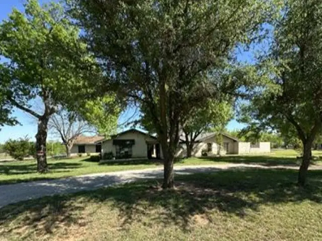 306 Wade Street, Olney, TX 76374 - #1
