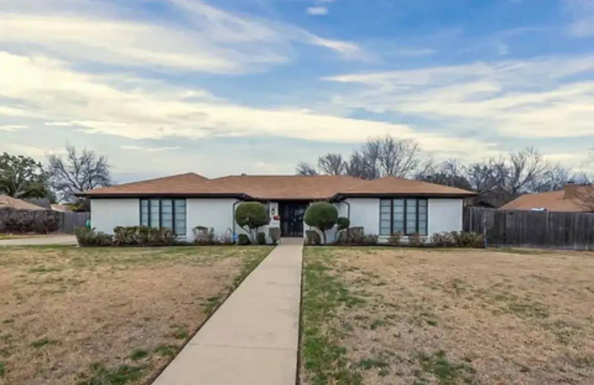 108 Haywood Drive, Benbrook, TX 76126 - #1