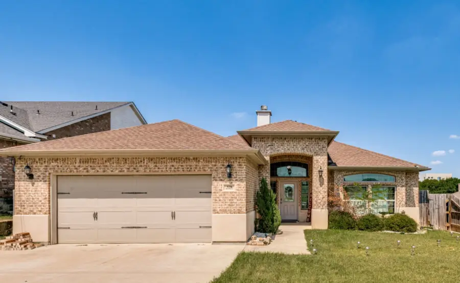 529 5th Street, Grand Prairie, TX 75050 - #2