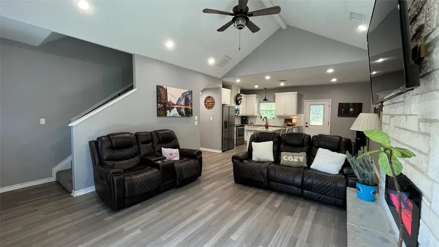 206 Beckham Street W, Sulphur Springs, TX 75482 - #3