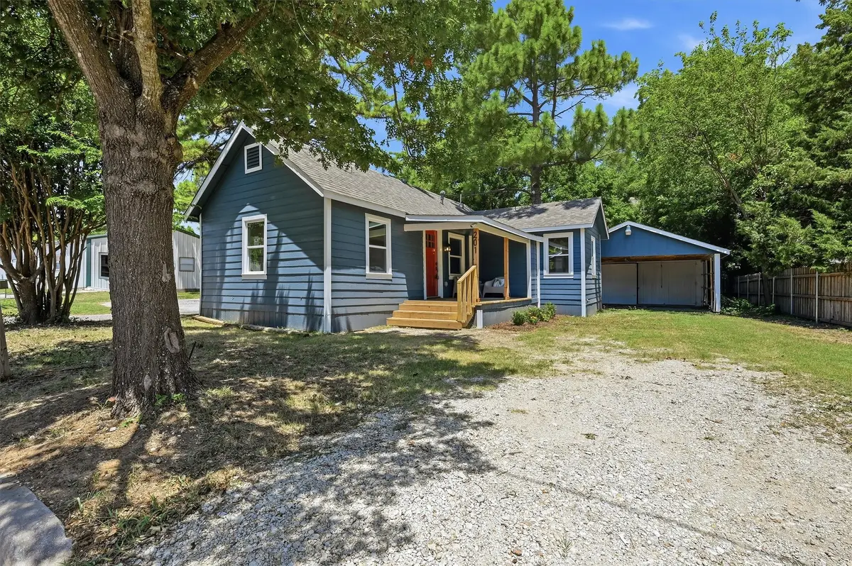 201 Mineral Street, Whitesboro, TX 76273 - #1