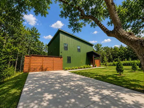2370 Fatima Avenue, Dallas, TX 75241