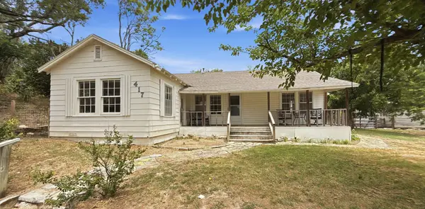417 W Gentry Street, Hamilton, TX 76531