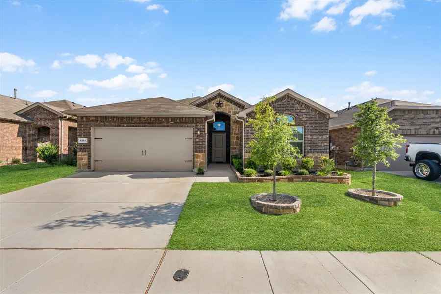 6220 Blacksmith Avenue, Fort Worth, TX 76179 - #2