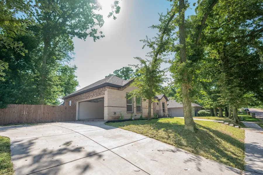 1408 Spinnaker Lane, Azle, TX 76020 - #2