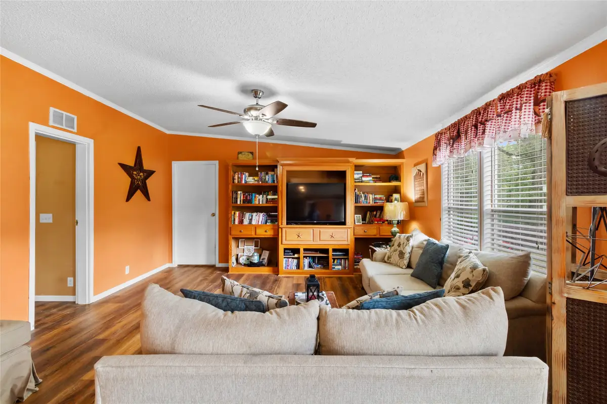 7212 County Road 2761, Buffalo, TX 75831 - #1
