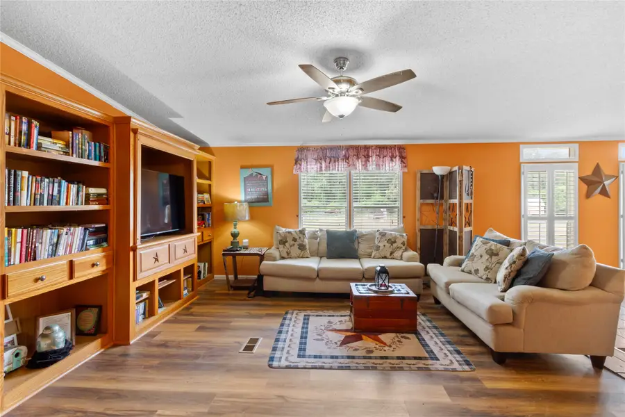 7212 County Road 2761, Buffalo, TX 75831 - #2