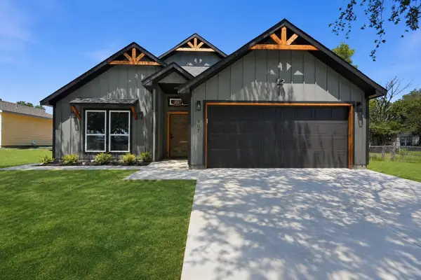 907 Renfro Drive, White Settlement, TX 76108