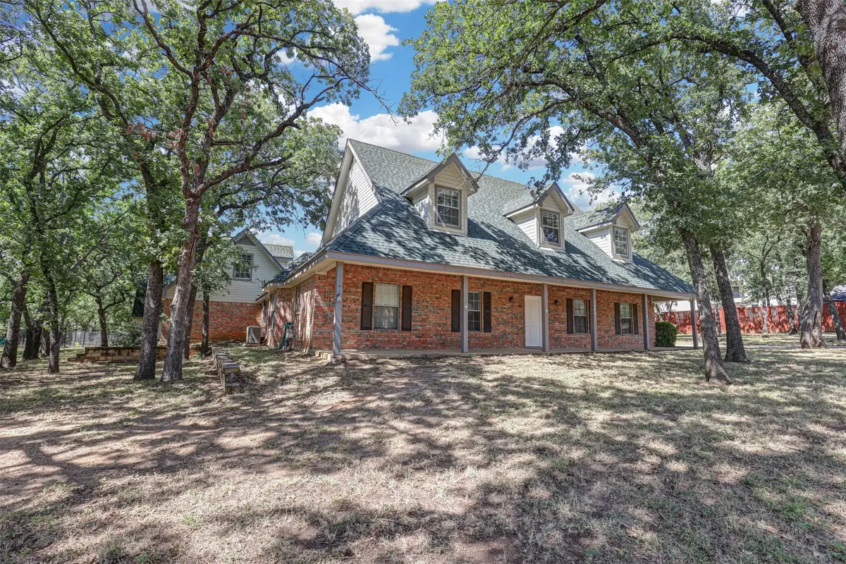 104 W Ash Lane, Euless, TX 76039 - #1