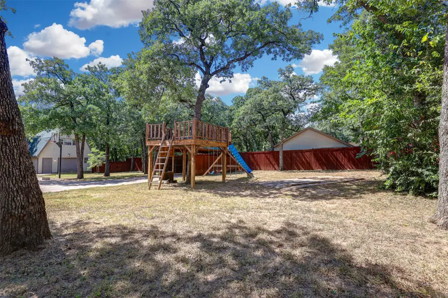 104 W Ash Lane, Euless, TX 76039 - #3
