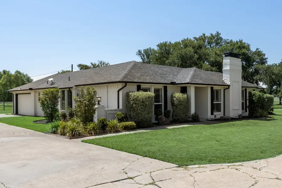 1301 Davis Lane, Terrell, TX 75160 - #2