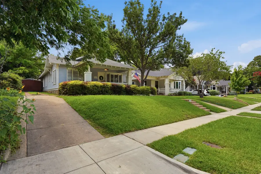 2208 Western Avenue, Fort Worth, TX 76107 - #2