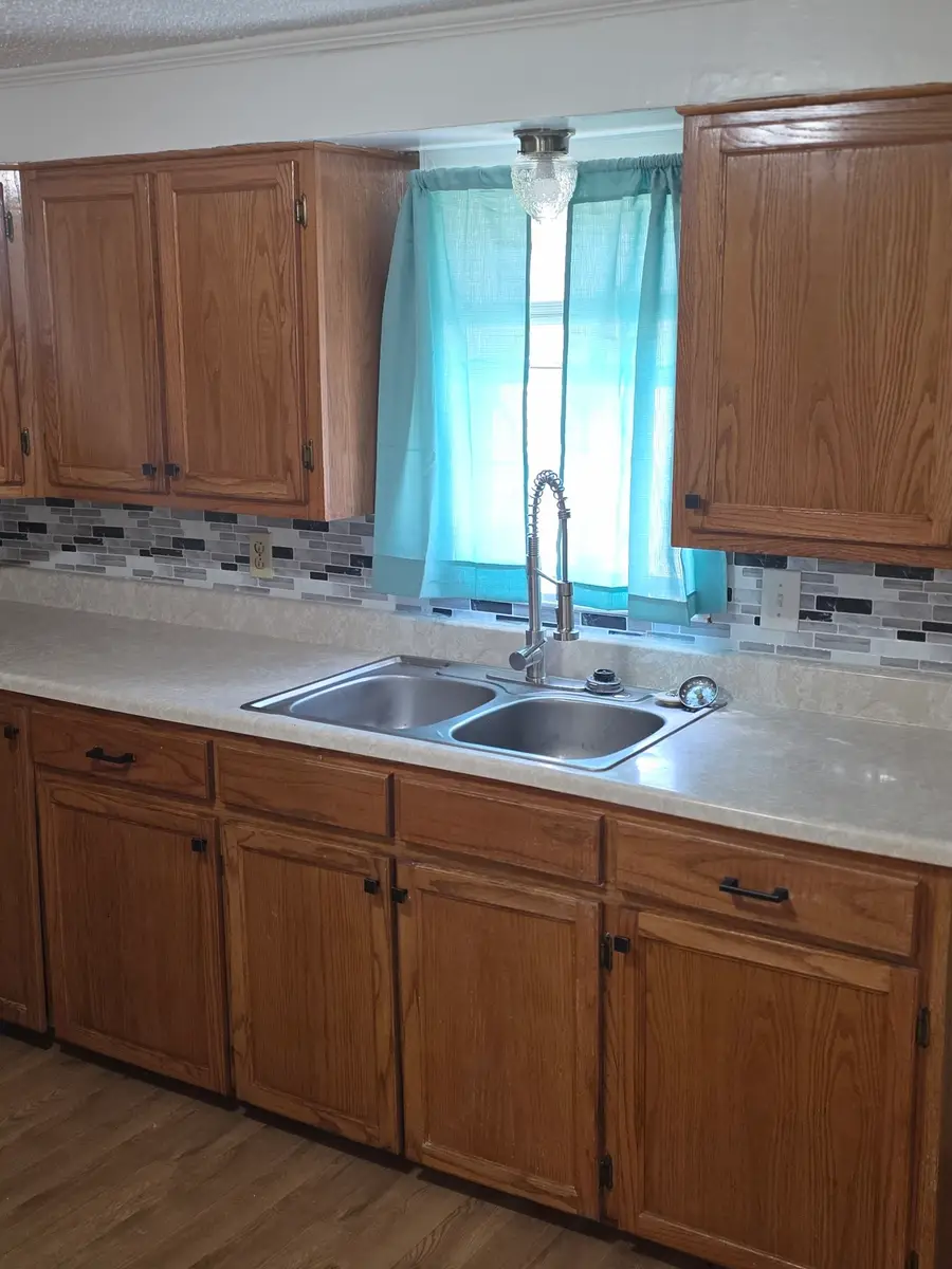 1397 E Central, Lorena, TX 76655 - #3