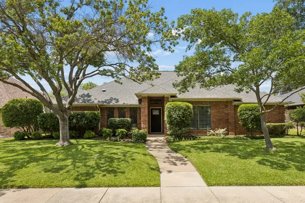 2521 Belmeade Drive, Carrollton, TX 75006