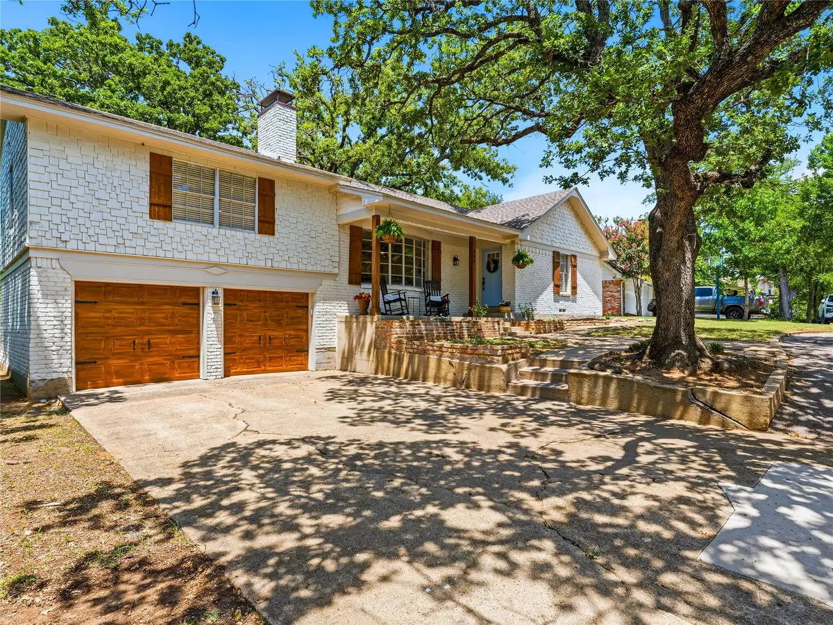 109 Oaktree Drive, Highland Village, TX 75077 - #1