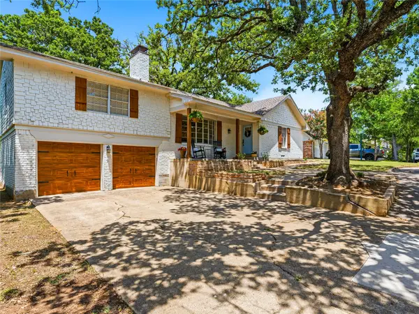 109 Oaktree Drive, Highland Village, TX 75077