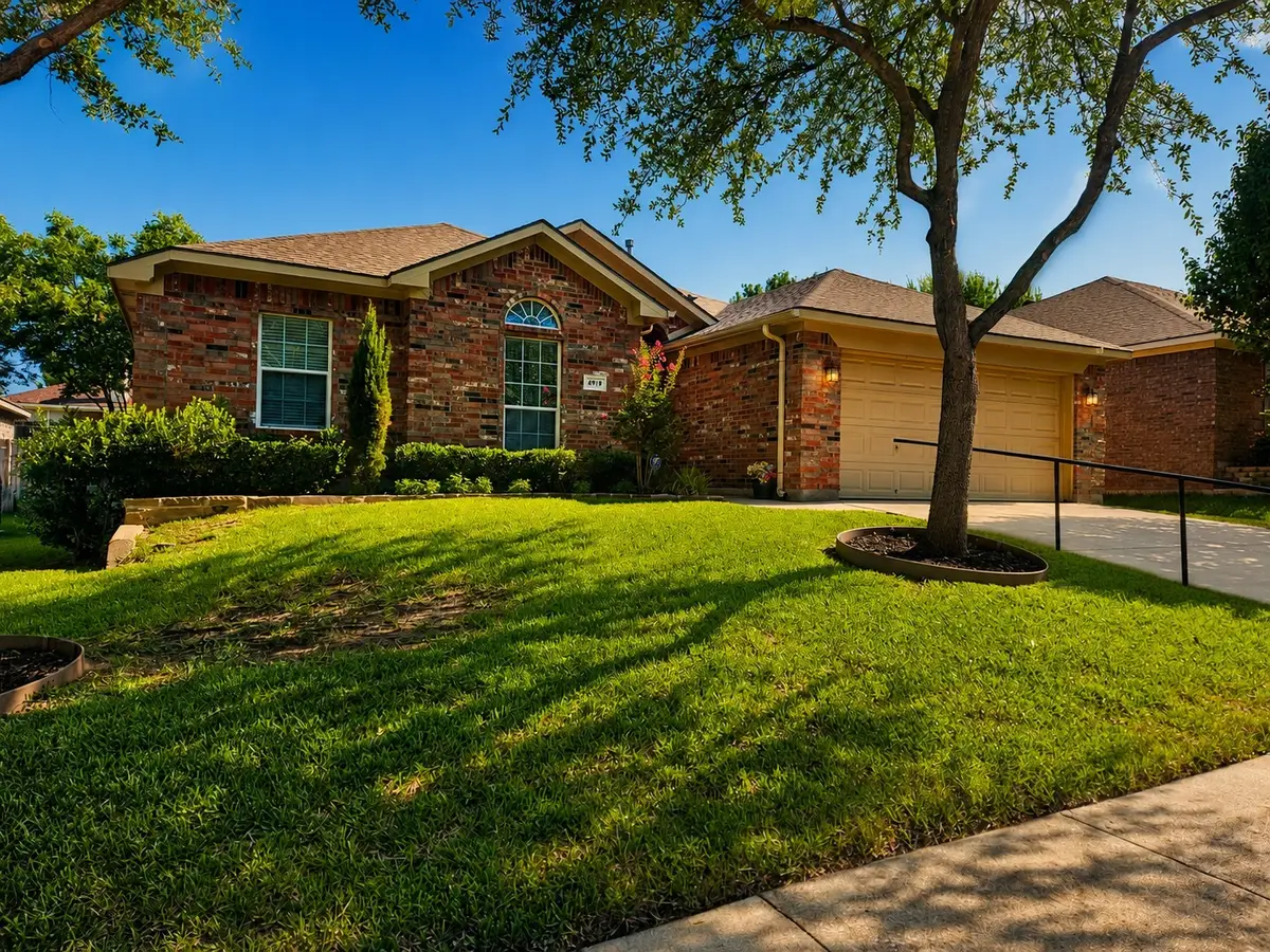 4919 Saddlehorn Drive, Arlington, TX 76017 - #1