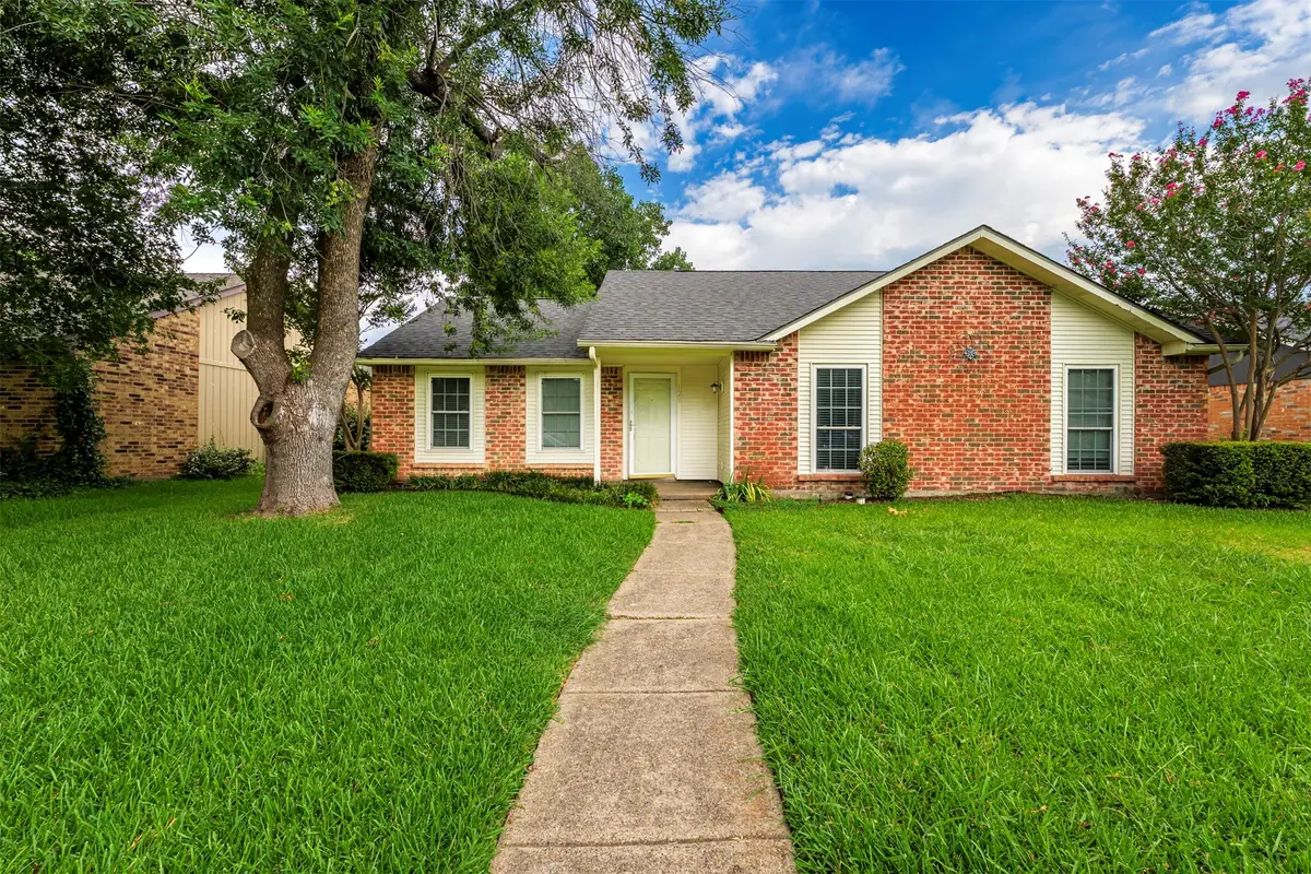 128 Kingsbridge Drive, Garland, TX 75040 - #1