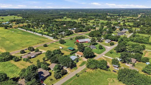 538 W Hughes Street, Collinsville, TX 76233