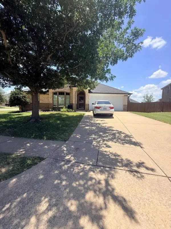 136 Holly Street, Waxahachie, TX 75165 - #1