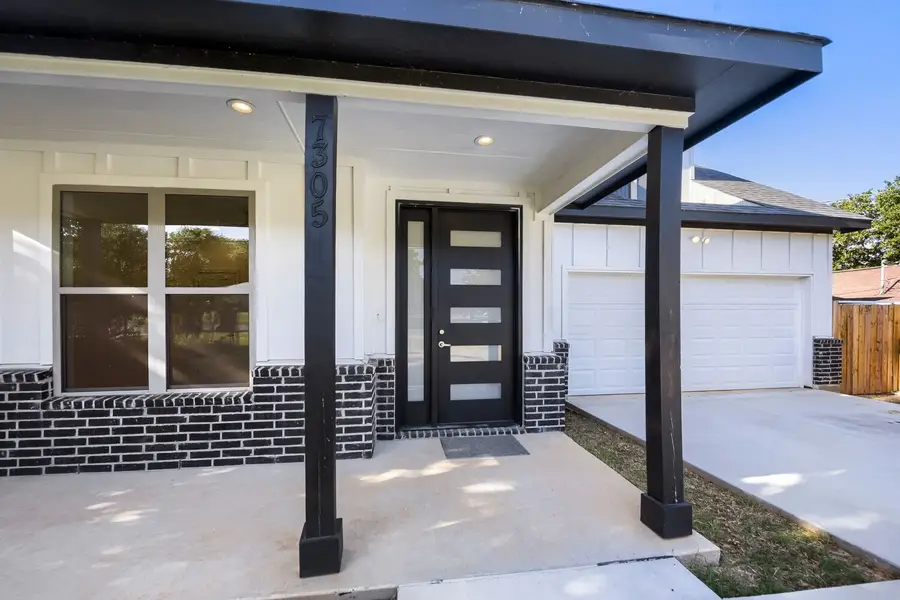 7305 Charbonneau Road, Lake Worth, TX 76135 - #2
