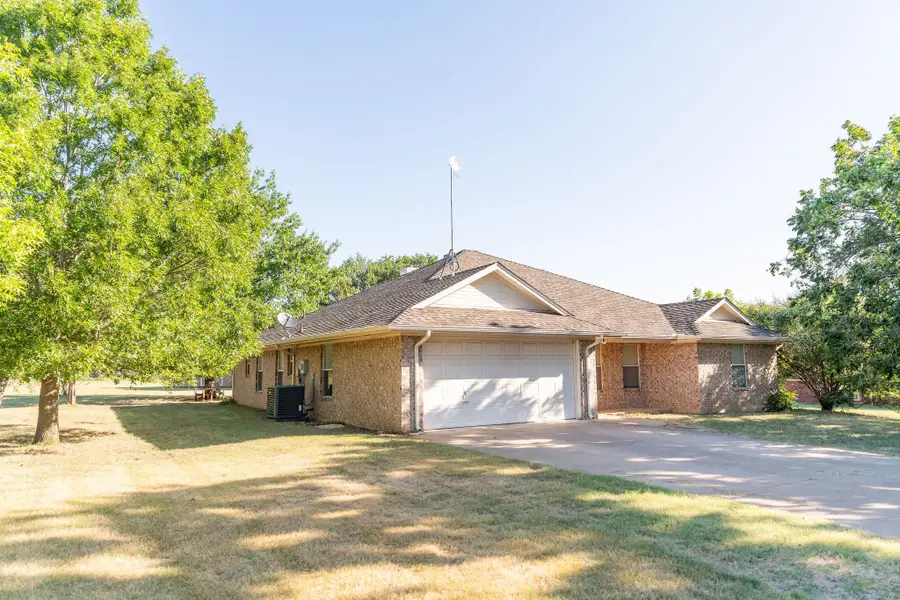 1193 County Road 318, Glen Rose, TX 76043 - #2