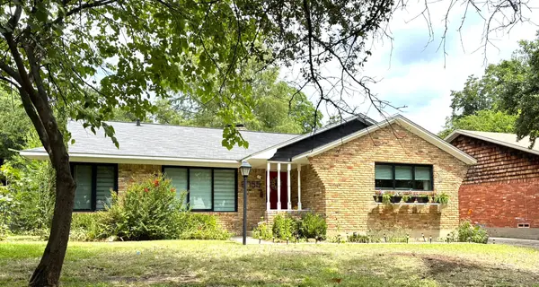 6755 E Mockingbird Lane, Dallas, TX 75214