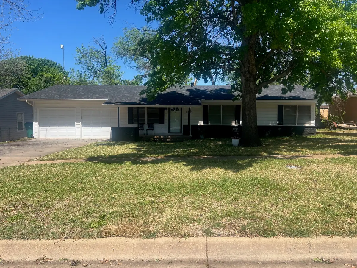 1305 Hillcrest Drive, Graham, TX 76450 - #1