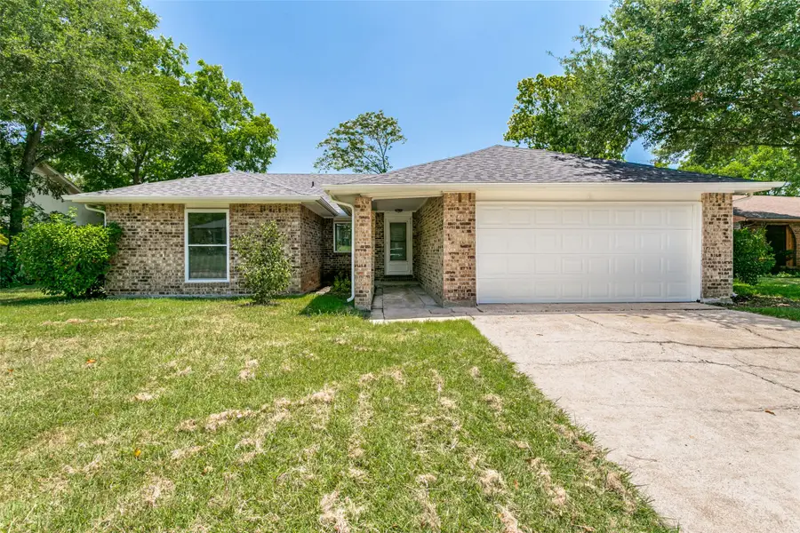 421 Goldfinch Drive, Fort Worth, TX 76108 - #2