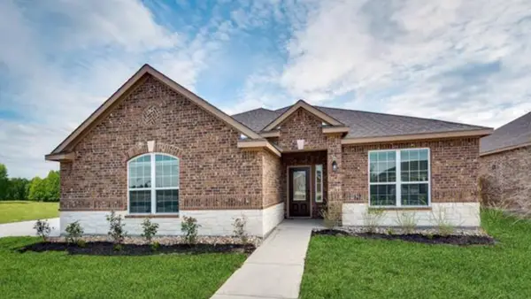 706 Milas Lane, Glenn Heights, TX 75154