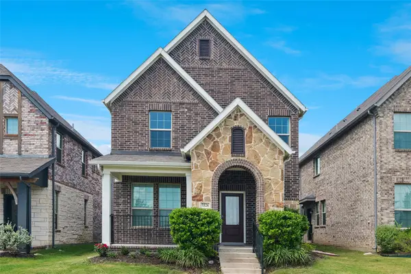 7526 Ezra Mews, Rowlett, TX 75089
