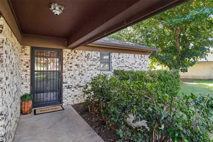 313 Yucca Court, Granbury, TX 76049 - #2