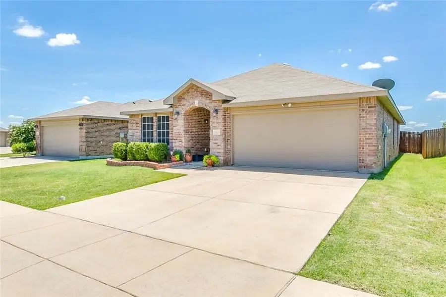 8832 Elk Creek Lane, Fort Worth, TX 76123 - #2