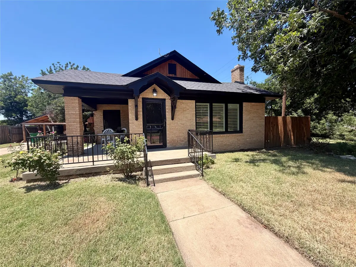 908 Cain Street, Quanah, TX 79252 - #1