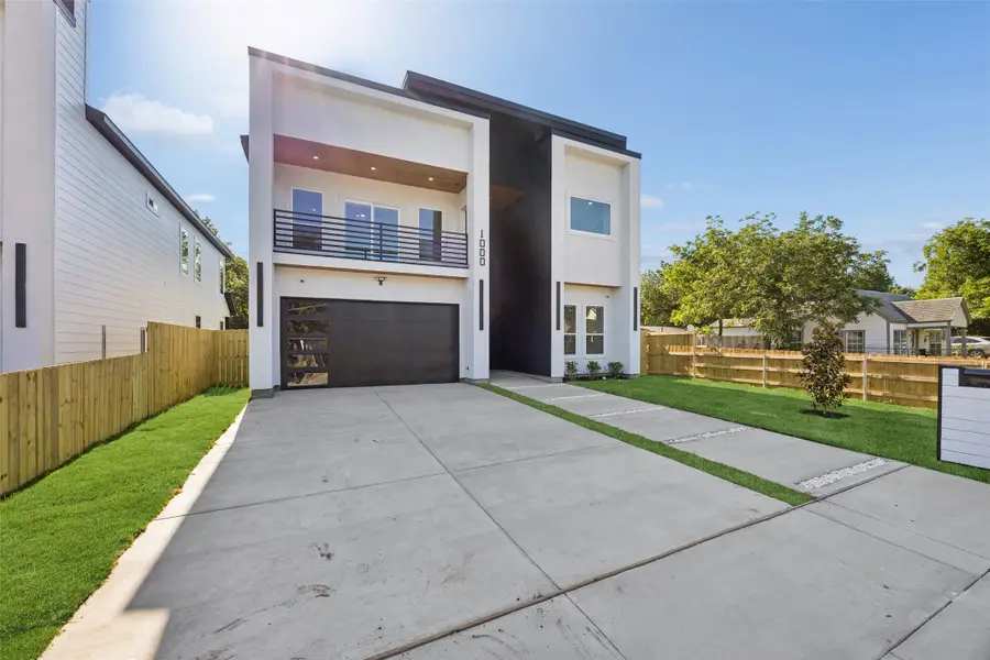 1000 N Bagley Street, Dallas, TX 75211 - #2