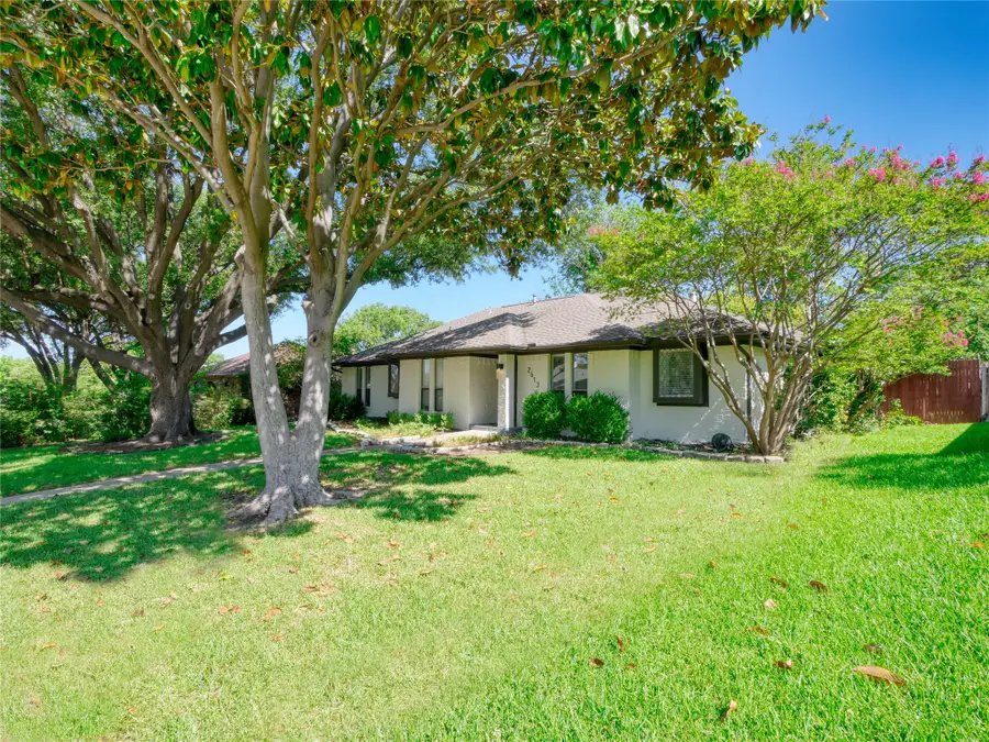 2613 Ramblewood Drive, Carrollton, TX 75006 - #2