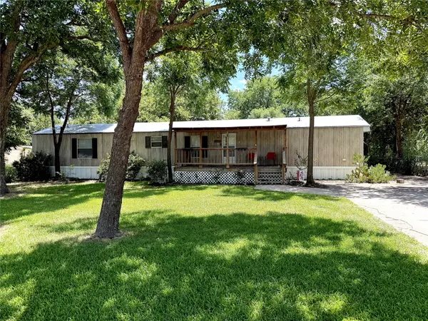 1809 Ranch Road, Grand Prairie, TX 75052