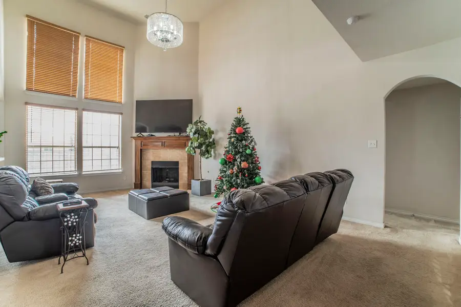 317 Crescent Creek Lane, Fort Worth, TX 76140 - #2