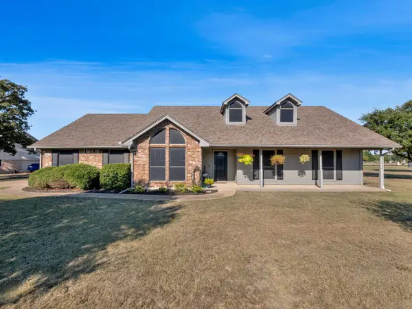 1020 Oak Hollow Lane, Combine, TX 75159