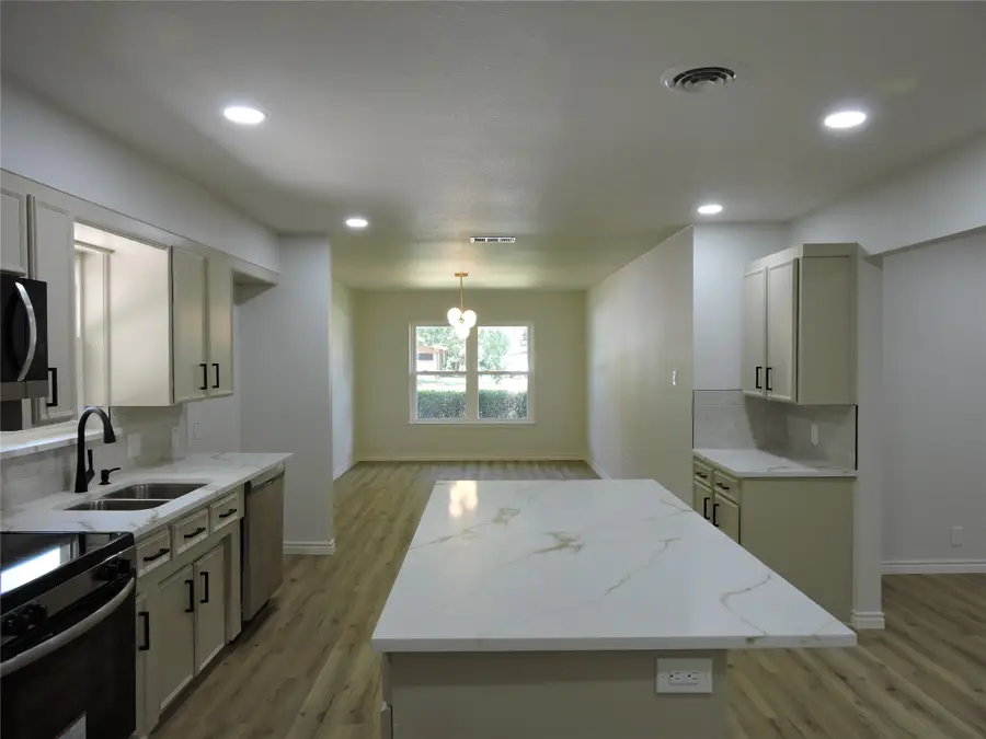5208 Stonewall Street, Greenville, TX 75402 - #3
