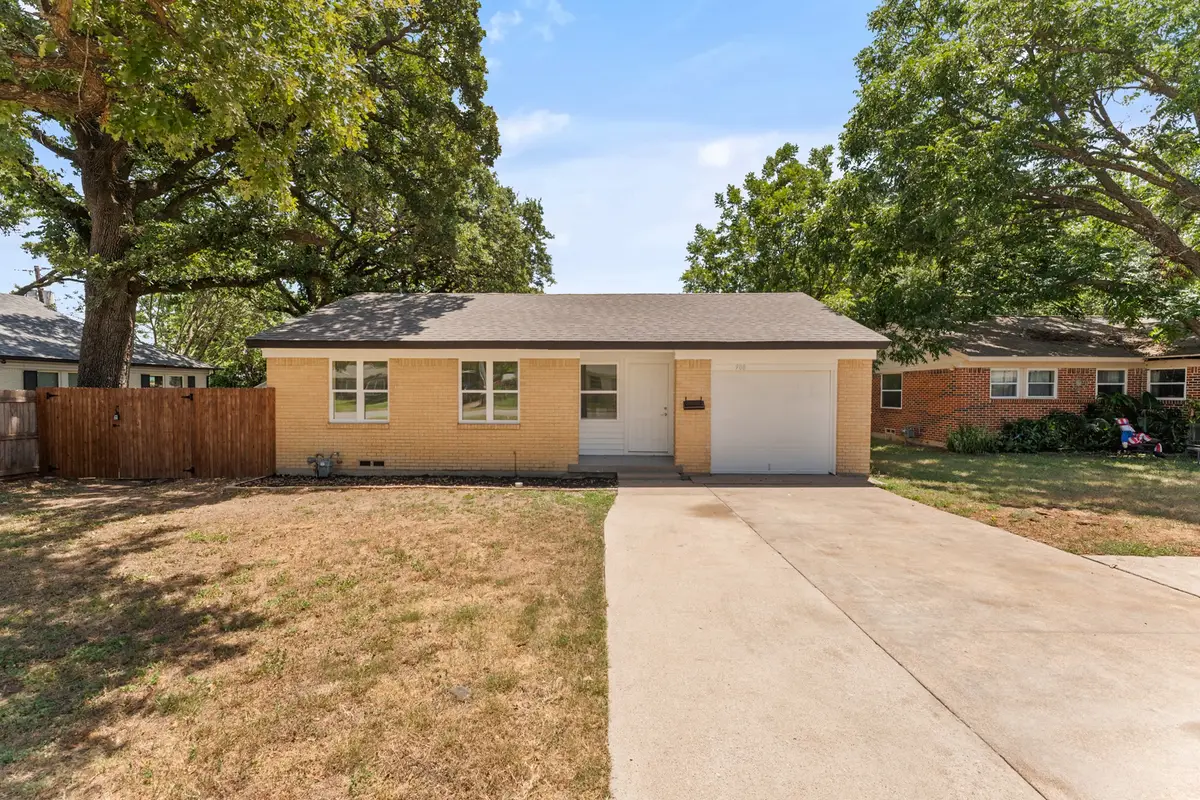 908 W Inwood Drive, Arlington, TX 76013 - #1