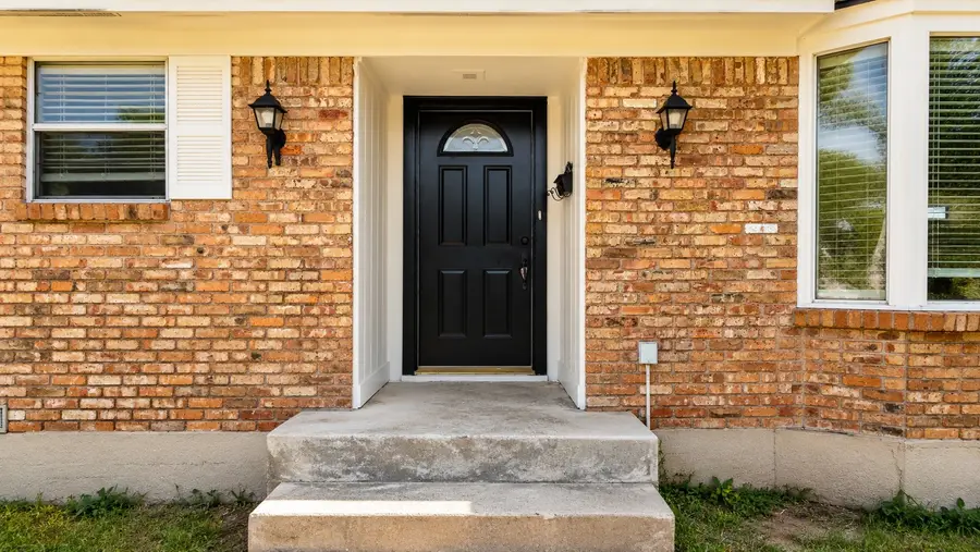 946 Highland Oaks Drive, Dallas, TX 75232 - #2