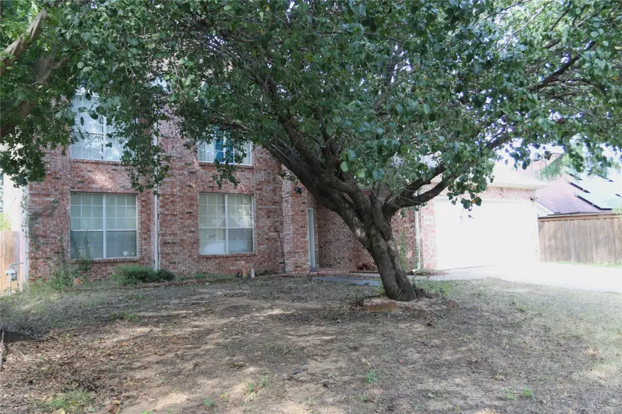4710 Lincolnshire Drive, Grand Prairie, TX 75052 - #3