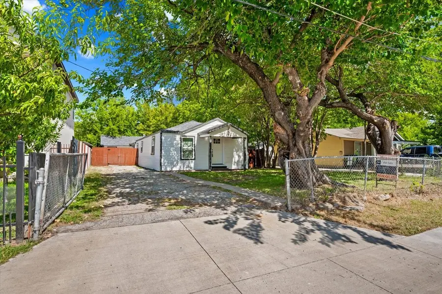 548 Ezekial Avenue, Dallas, TX 75217 - #2