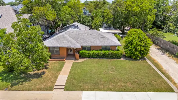 311 S Dooley Street, Grapevine, TX 76051