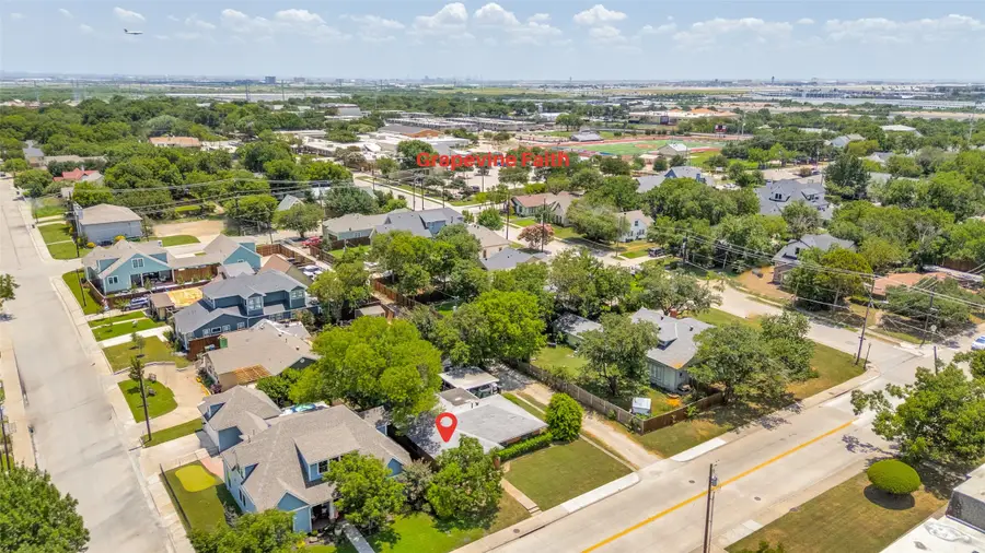 311 S Dooley Street, Grapevine, TX 76051 - #3