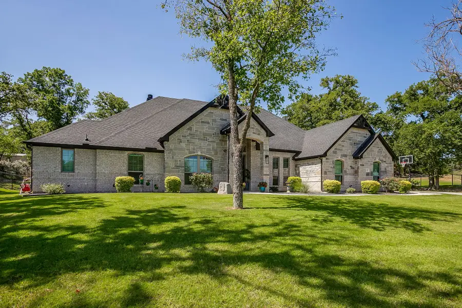 1011 Glenoaks Drive, Weatherford, TX 76088 - #2