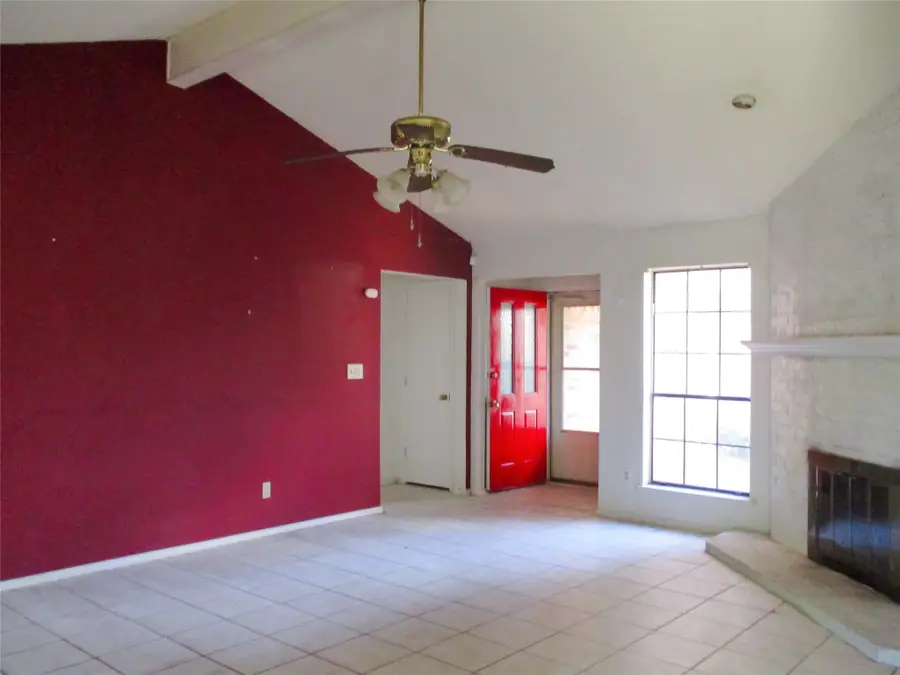 6925 Alexandria Court, Fort Worth, TX 76133 - #2